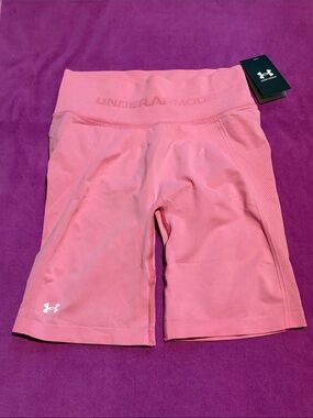 NWT 💗Under Armour Pink Women's High-Rise Compression Bike Shorts. Size Large